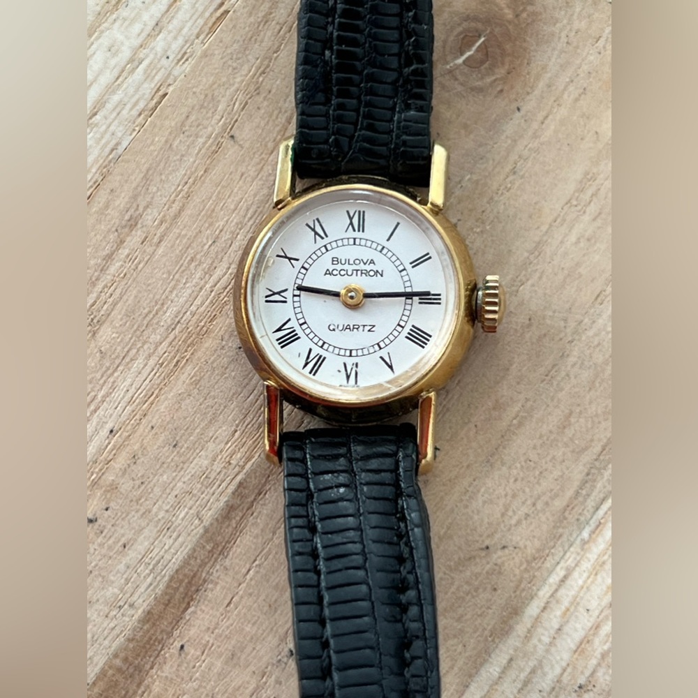 Bulova Accutron Rare Vintage Ladies Watch Gold Filled Case White Dial Leather - Picture 4 of 15